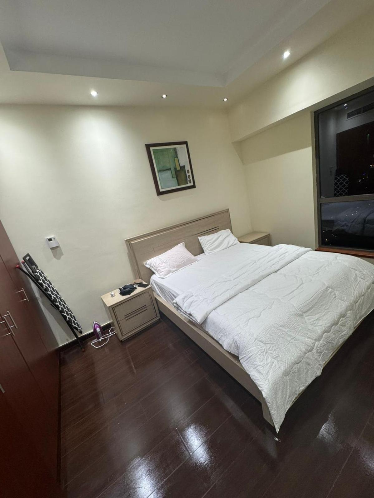 Sadaf 8 Jbr Luxury Master Bedroom Near Tram Dubai Esterno foto